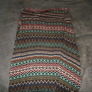 Patterned maxi skirt